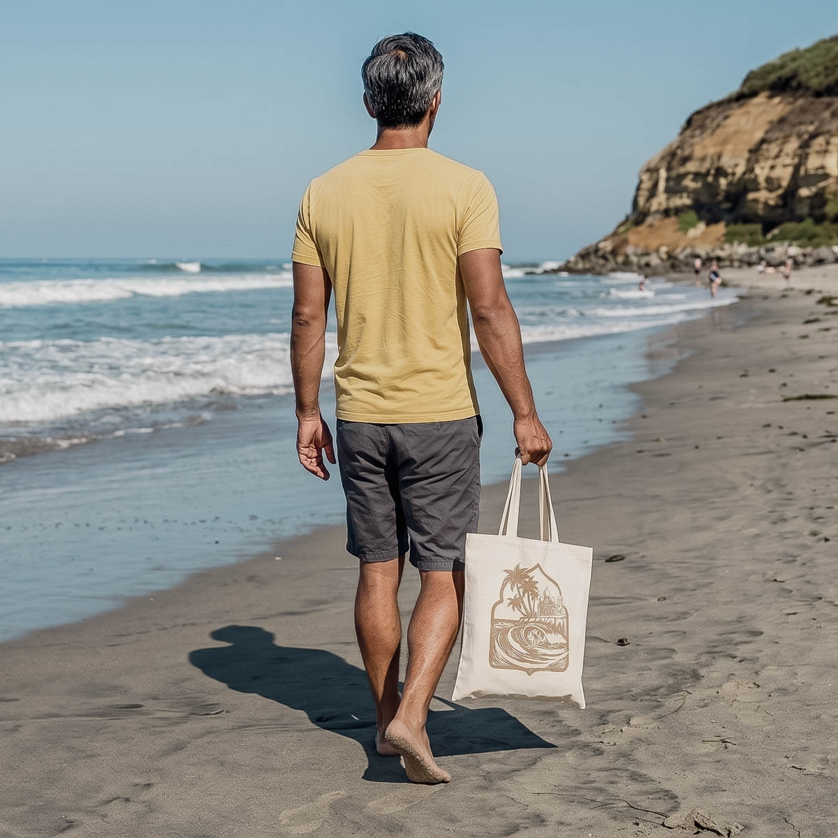 Swamis tote bag on Swamis beach